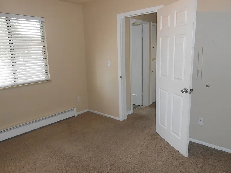 1051 Teller Ave — Photo 9