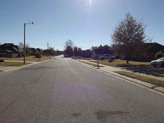 5th image of 7879 Davis Pkwy