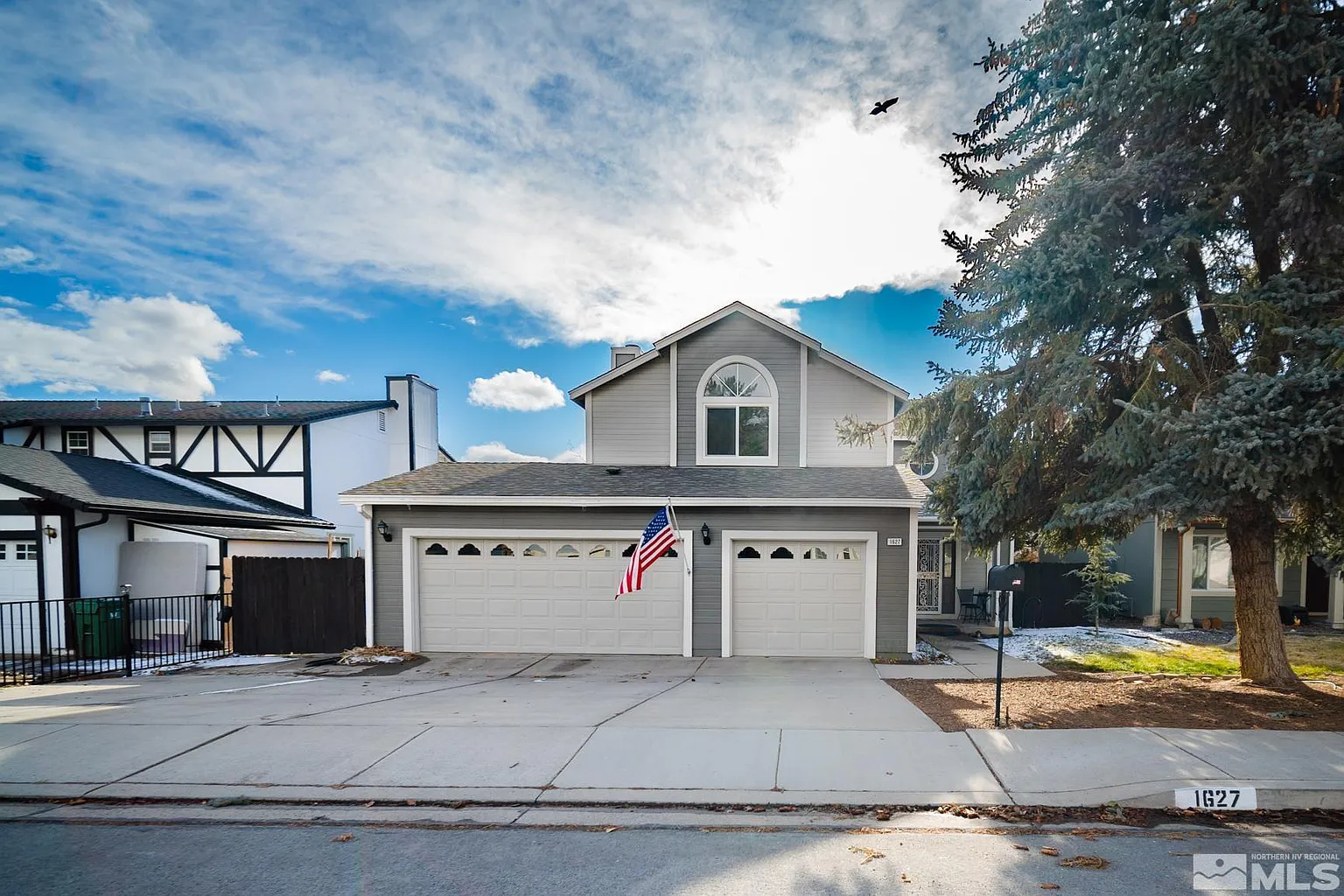 1627 Satellite Dr photo 1
