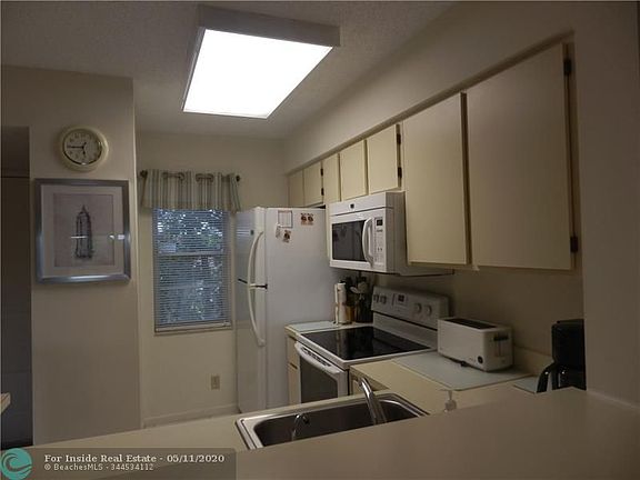 4th image of 2230 N Cypress Bend Dr APT 407