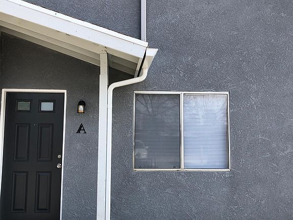 3rd image of 4414 W Myrtle Ave APT A