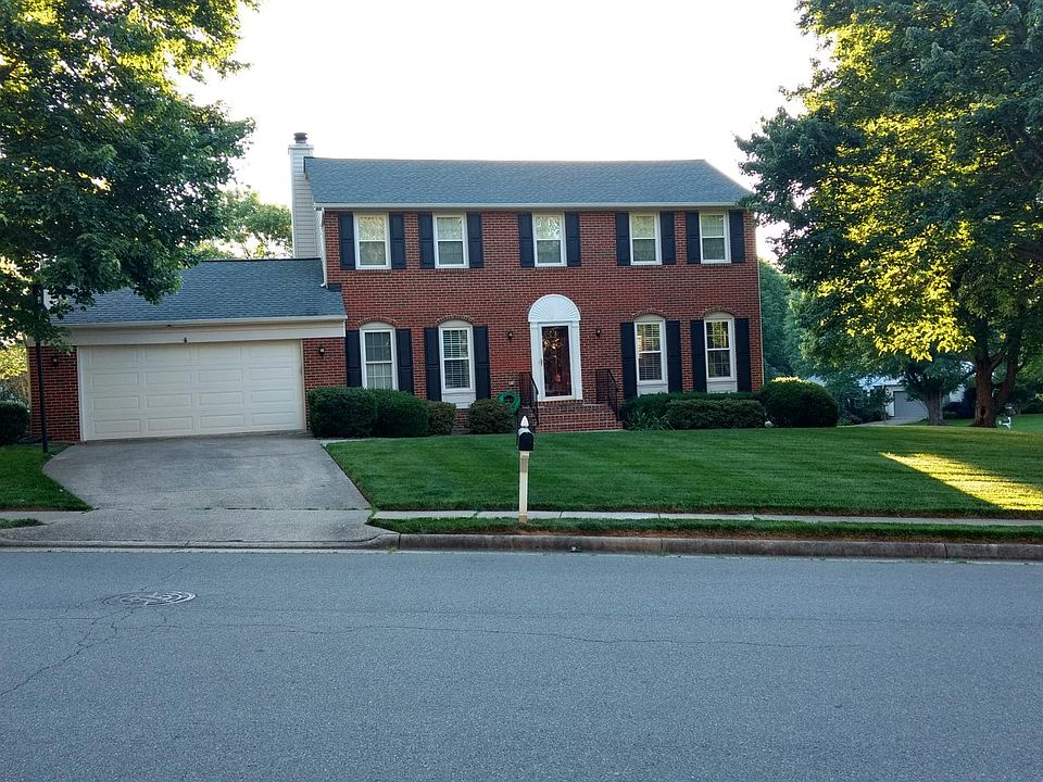 1st image of 2576 Huntington Dr