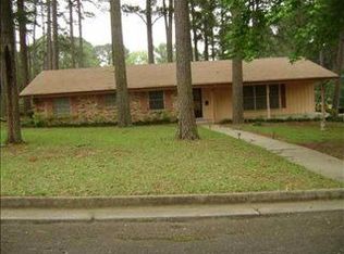 1100 Gardenia Ln, Longview, TX 75601