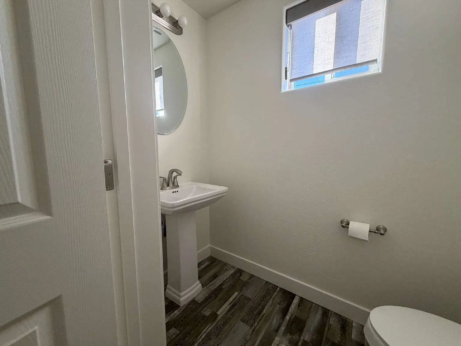 3 bed, 2.5 bath, 1400 sqft, $2,400 — Photo 3
