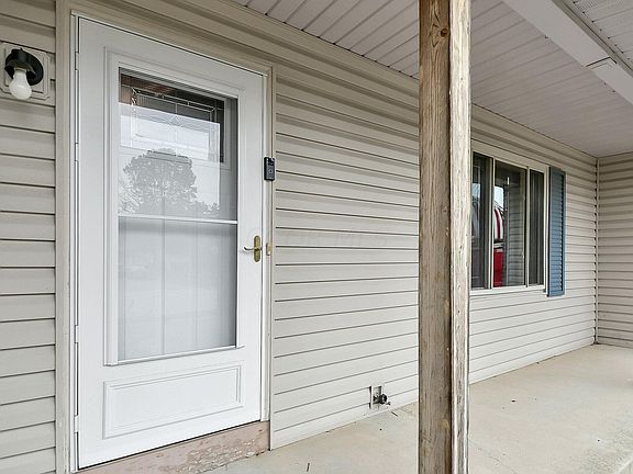 2nd image of 544 Hunt Valley Dr