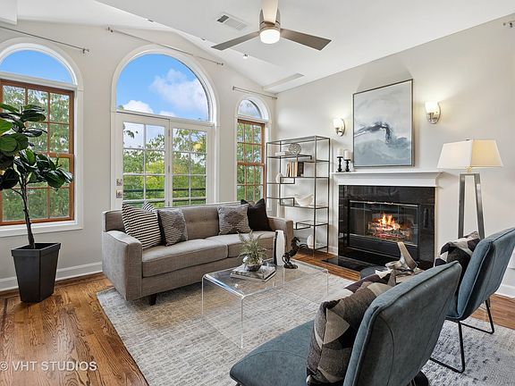 2nd image of 4653 N Magnolia Ave APT 4N