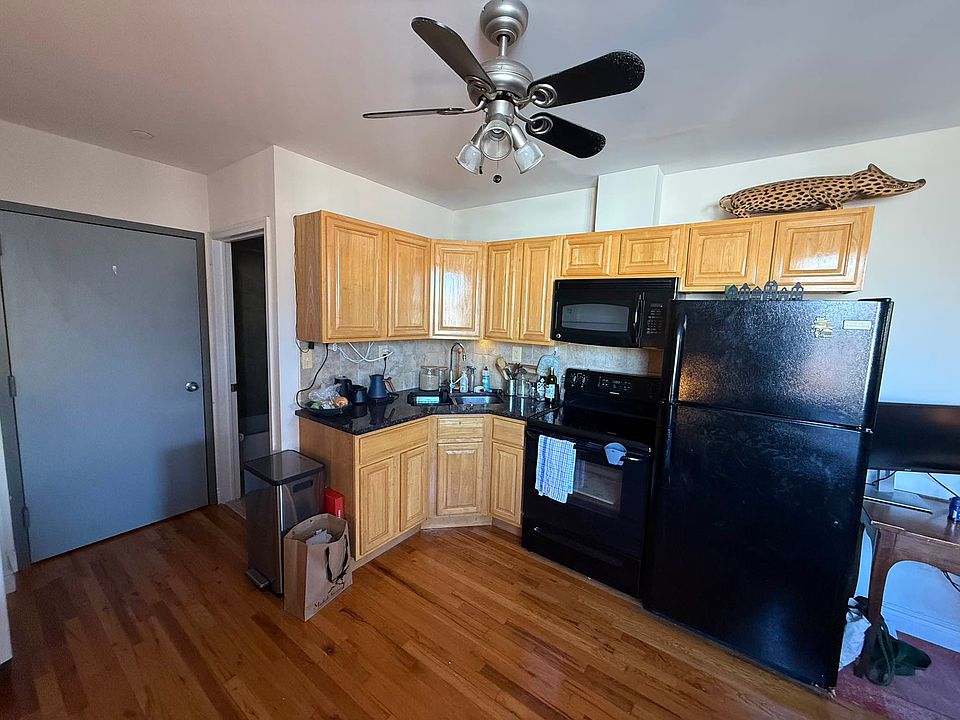 1st image of 306 Bond St #3D