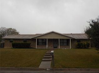 401 Sunnyview Ct, Mansfield, TX 76063