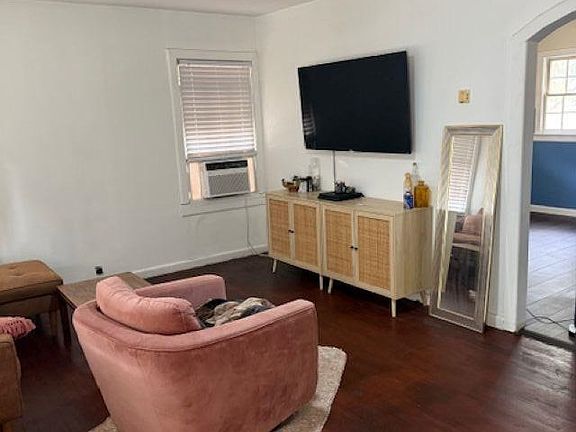 3rd image of 1206 8th St