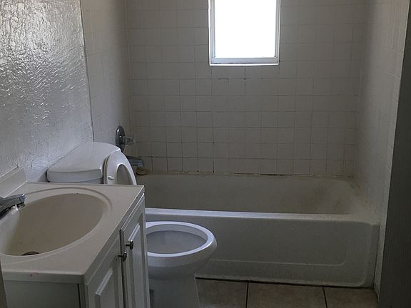 4th image of 8005 N 17th St