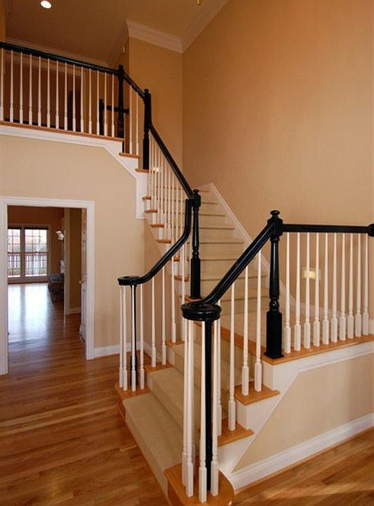 2nd image of 1341 Mumford Ln