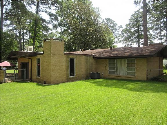 2nd image of 1106 Lakeshore Dr