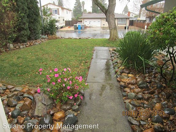 3rd image of 349 Royal Oaks Dr