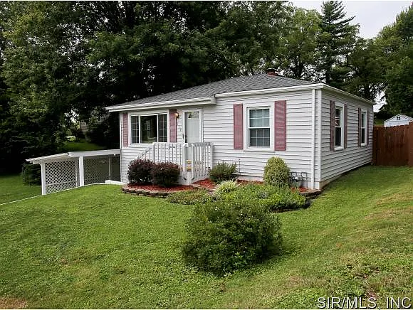 219 Adams St photo 1
