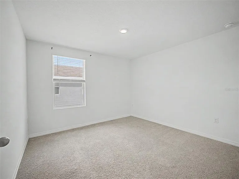 6484 SE 4th Ln — Photo 15