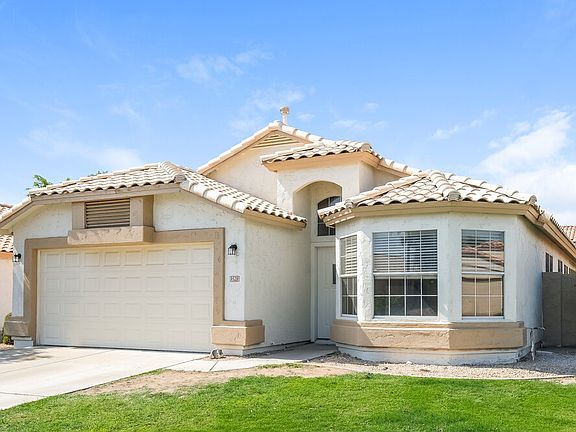 3rd image of 9528 W Clara Ln