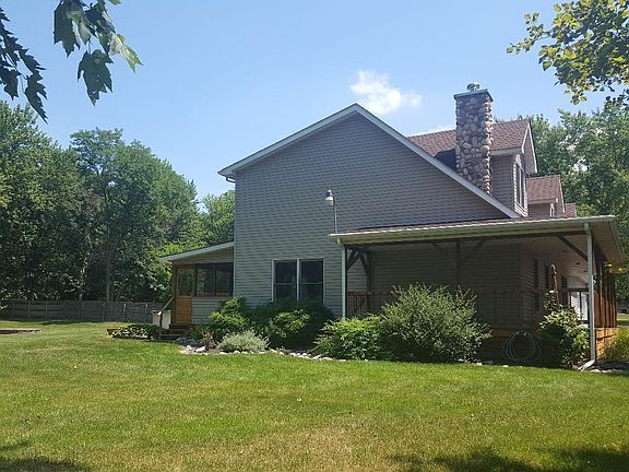 3rd image of 7742 Lincolnway St