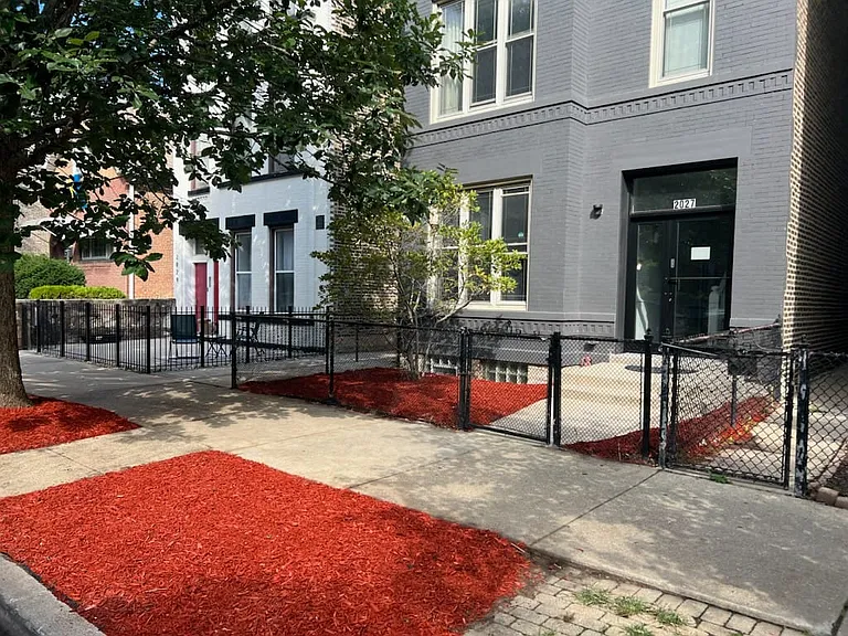 2027 N Sheffield Ave — Photo 18