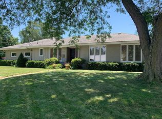 7200 Bryn Mawr Dr, Urbandale, IA 50322