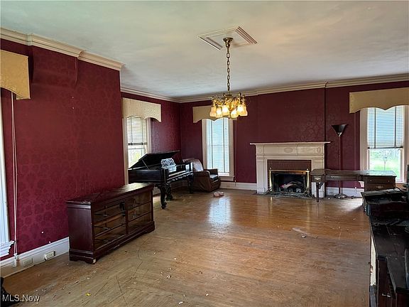 4th image of 131 Park Pl
