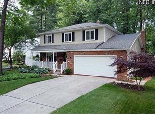 31526 Anna Ln, Bay Village, OH 44140