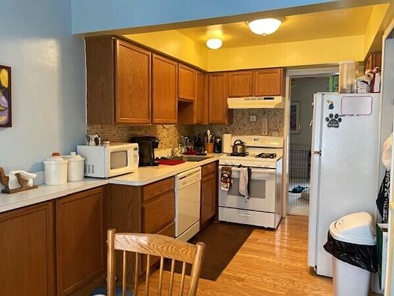 4th image of 2756 Page Ave Unit 62