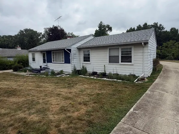 5718 Parkdale Dr, Shelby Township, MI 48317