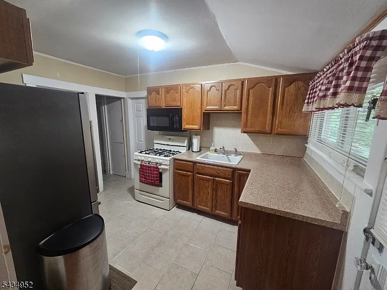 10 Shawnee Rd — Photo 5