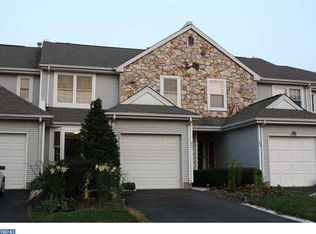 12 Yorkshire Dr, Newtown, PA 18940