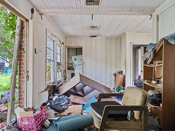 4th image of 4604 TIMUQUANA Road