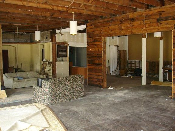 4th image of 5746 Cedar Ave