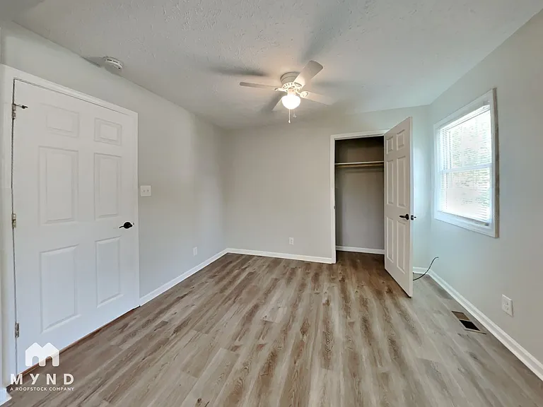 2901 Newark Dr — Photo 12