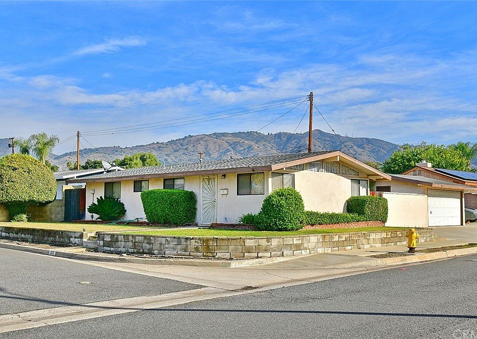 1st image of 322 S Treanor Ave