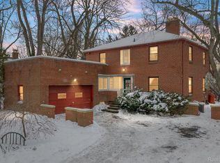 12935 Victoria Ave, Huntington Woods, MI 48070