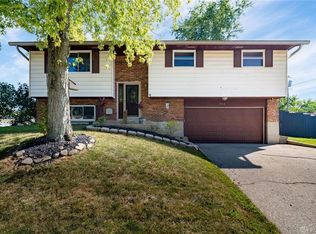 512 Ridgecrest Dr, Dayton, OH 45449