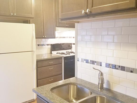 2nd image of 2401 Cole Ave SE #2