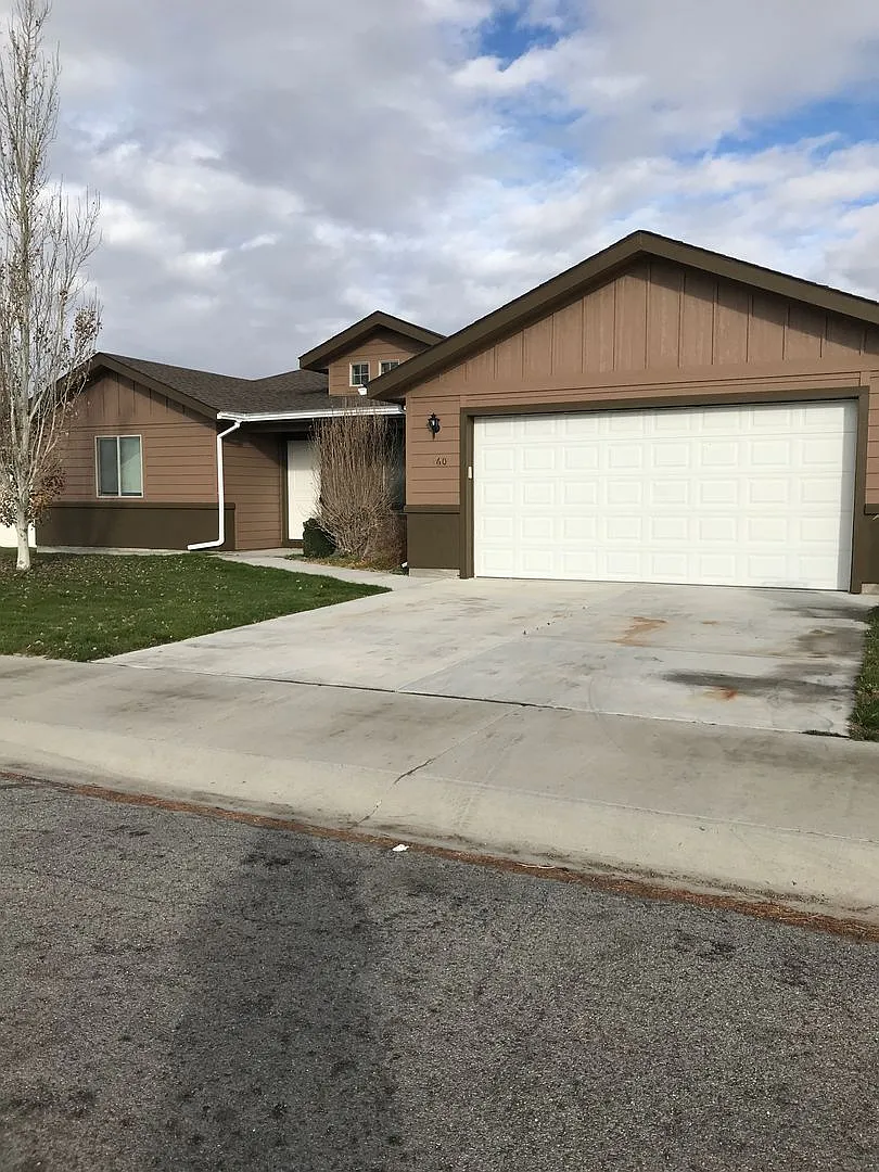 160 Boulder Drive — Photo 1