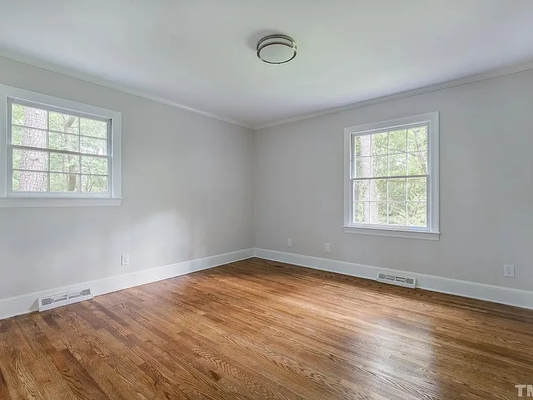 4600 Joyner Pl — Photo 5