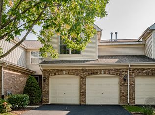 1733 Brookwood Rd, Lisle, IL 60532