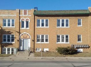 2208 W Locust St APT 4, Milwaukee, WI 53206