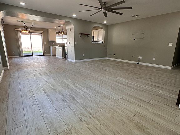 4th image of 10834 E Florian Ave