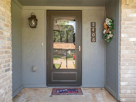 4th image of 1406 Bogard Ln