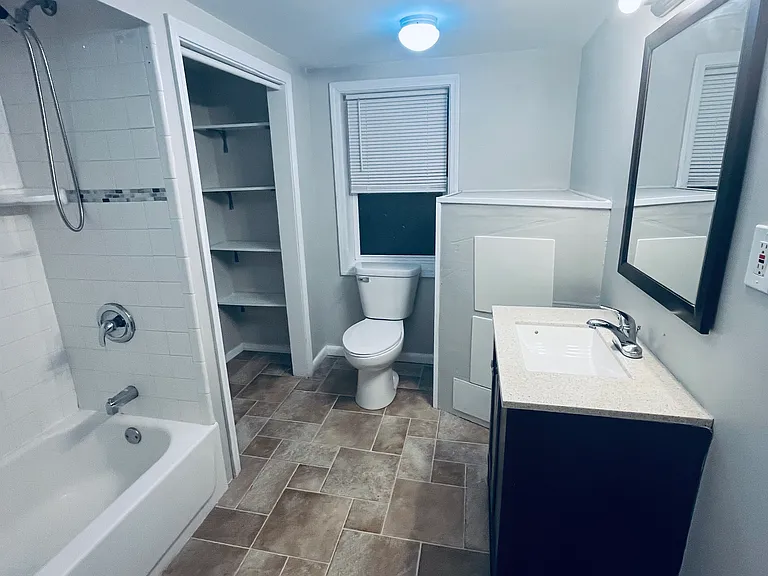 937 E Jarvis Ave — Photo 12