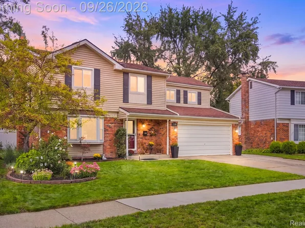 1149 Selma St, Westland, MI 48186