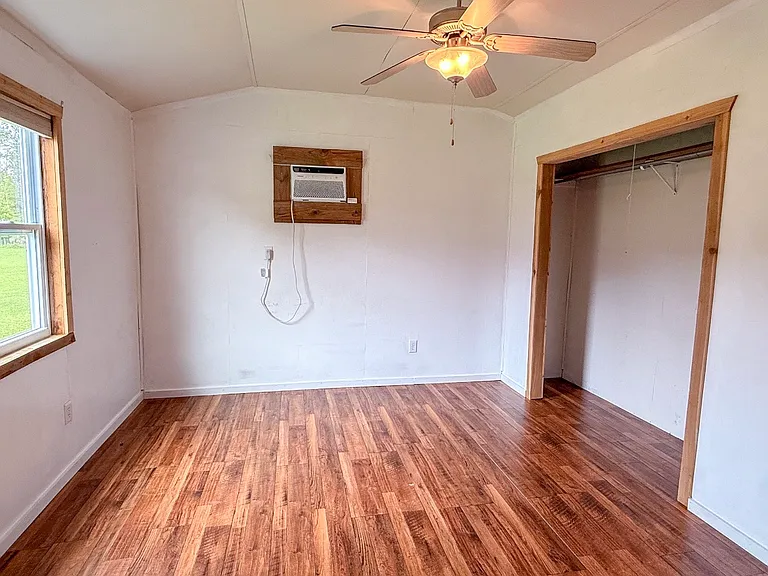 4965 Dubury Rd — Photo 5