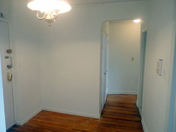 4th image of 7612 35th Ave #6C