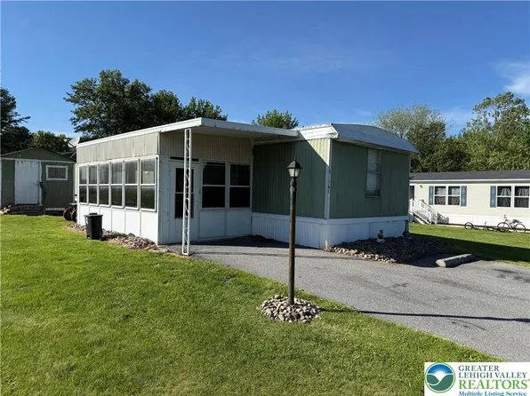 161 Windsor St, Walnutport, PA 18088