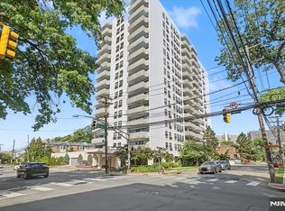 1600 Center Ave APT 1A, Fort Lee, NJ 07024