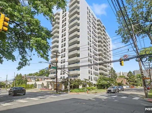 1600 Center Ave APT 1A, Fort Lee, NJ 07024
