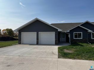 115 W Lafayette Ave, Flandreau, SD 57028